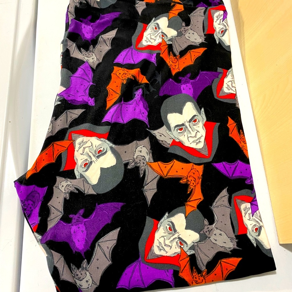 Lularoe Tc2 Dracula And Bats